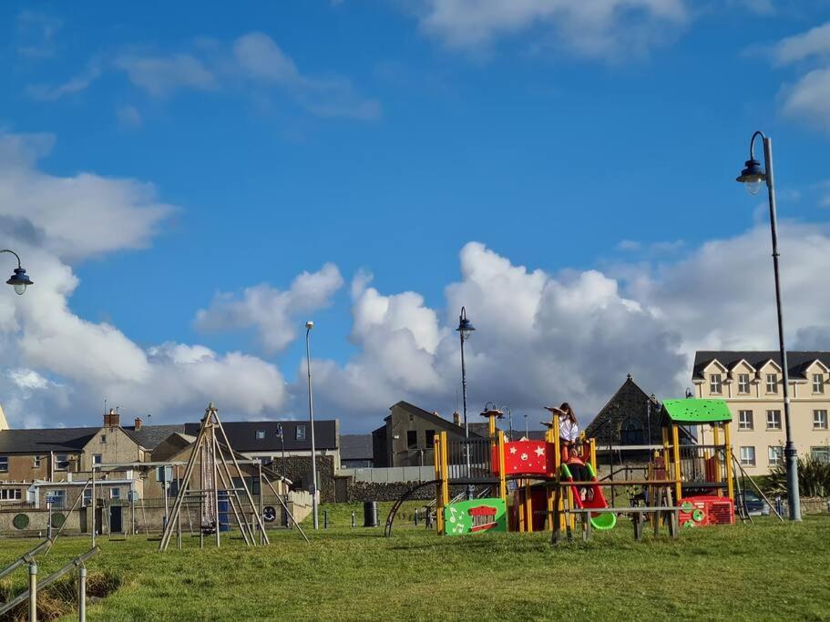 Bundoran Seaside Stays House - Wifi, Large Spacious Home Exterior photo