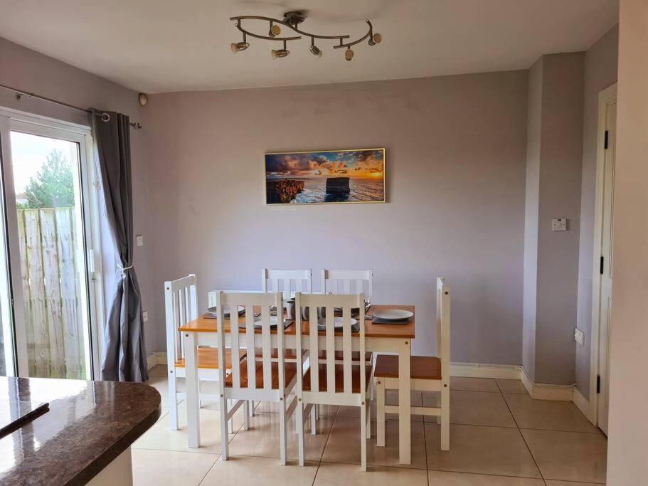 Bundoran Seaside Stays House - Wifi, Large Spacious Home Exterior photo